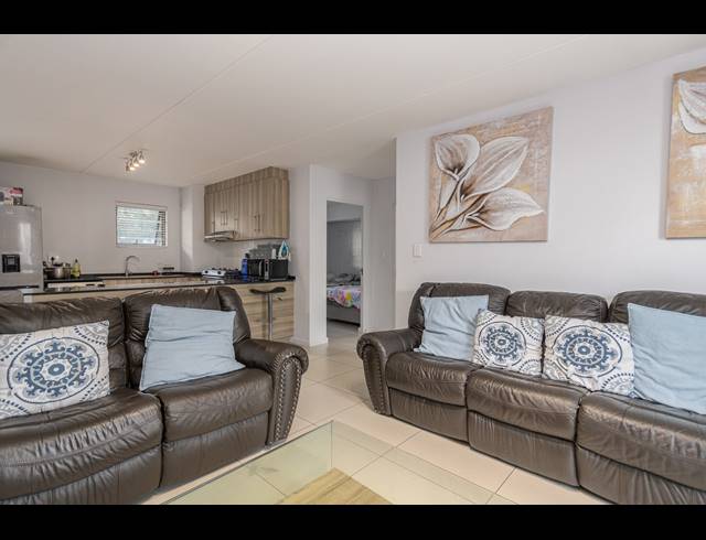 2 BEDROOM APARTMENT RENTED IN PARKLANDS